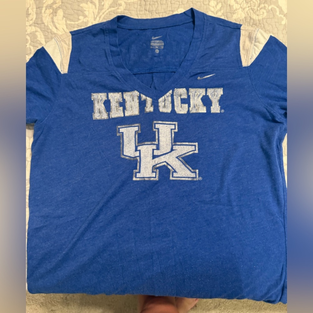 Kentucky Wildcats Nike Blue, white and gray shirt